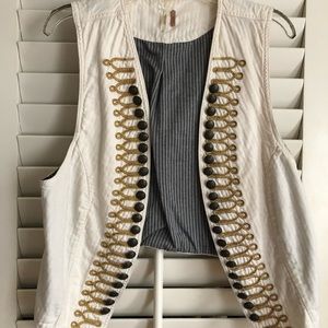 Free people embroidered vest 💕
